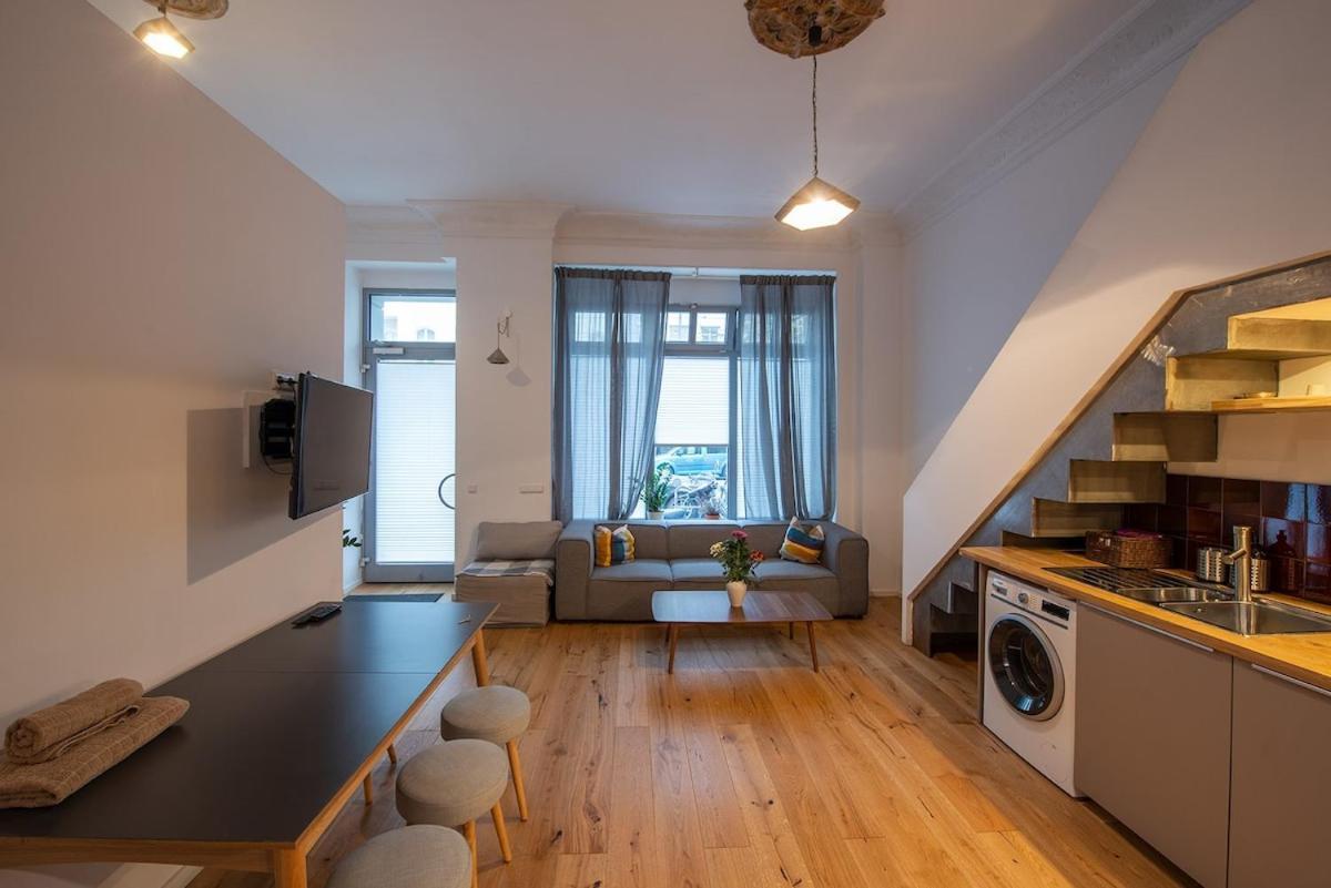 Urban In Friedrichshain-kreuzberg
